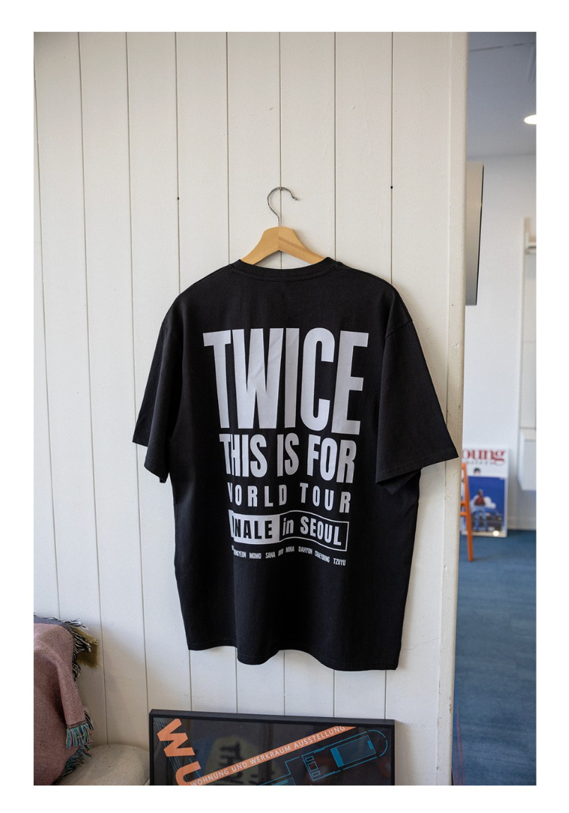 TWICE - T-SHIRT (2026 THIS IS FOR WORLD TOUR FINALE IN SEOUL MD)