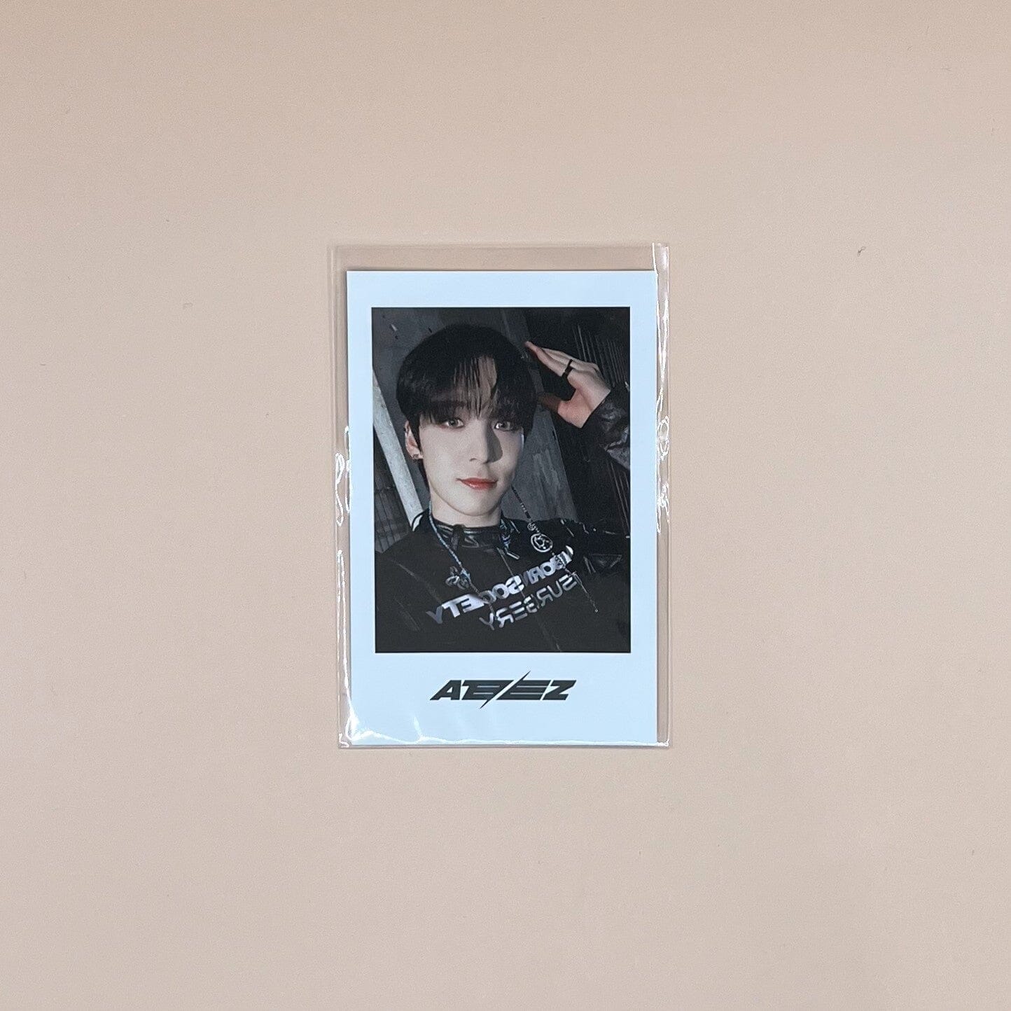 ATEEZ サン ポラロイド チェキ OUTLAW ATEEZ サン ポラロイド チェキ OUTLAW ATEEZ サン 直筆サイン