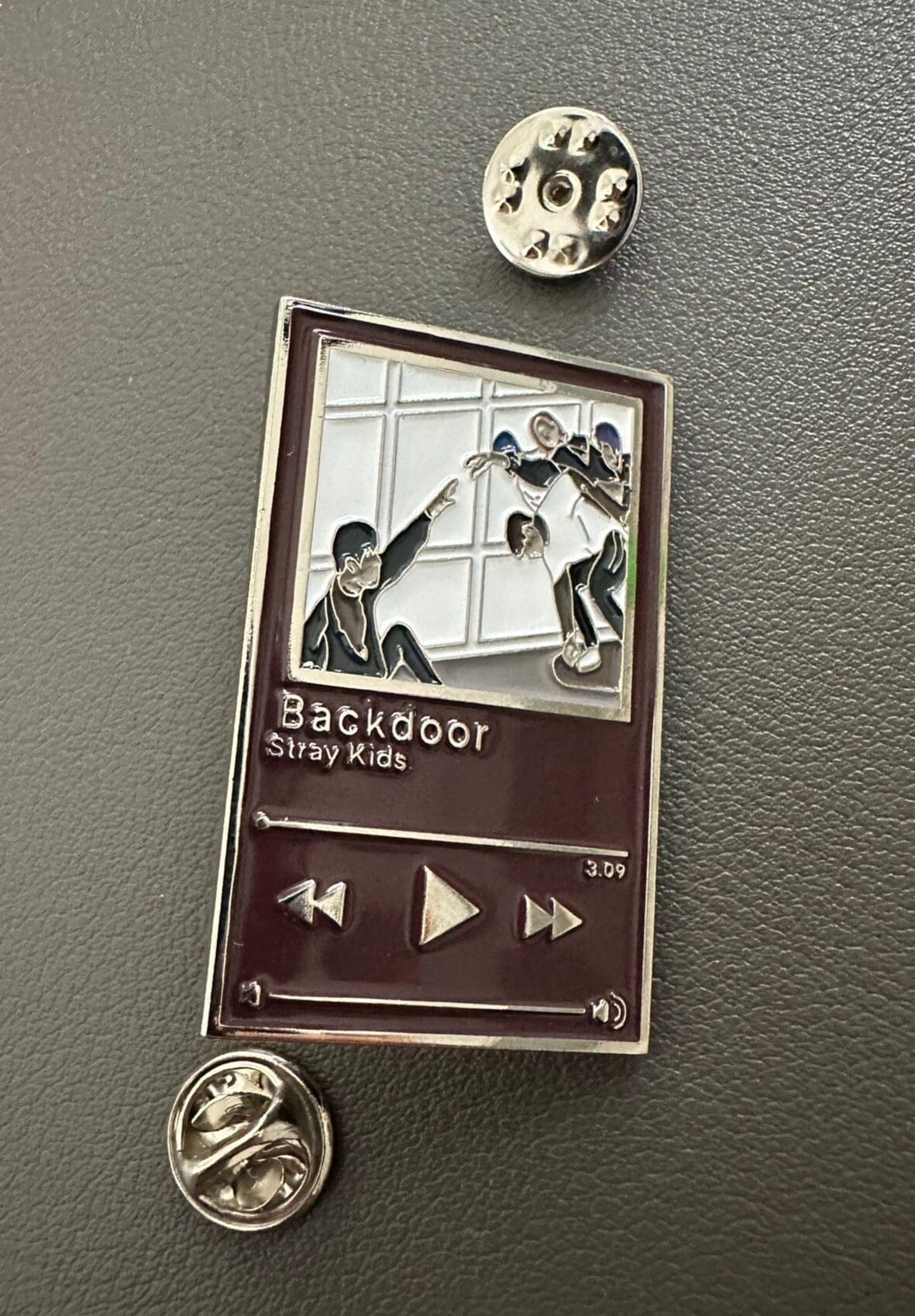 Stray Kids - "BACKDOOR" Nolae Limited PIN Nolae Kpop